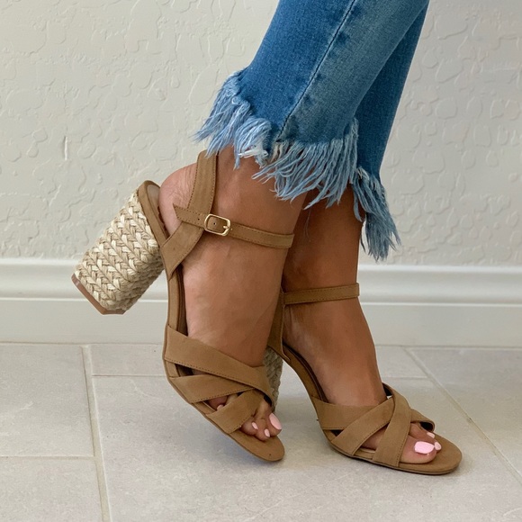 NWT Latte Espadrille Block Heel Sandal - Picture 1 of 7